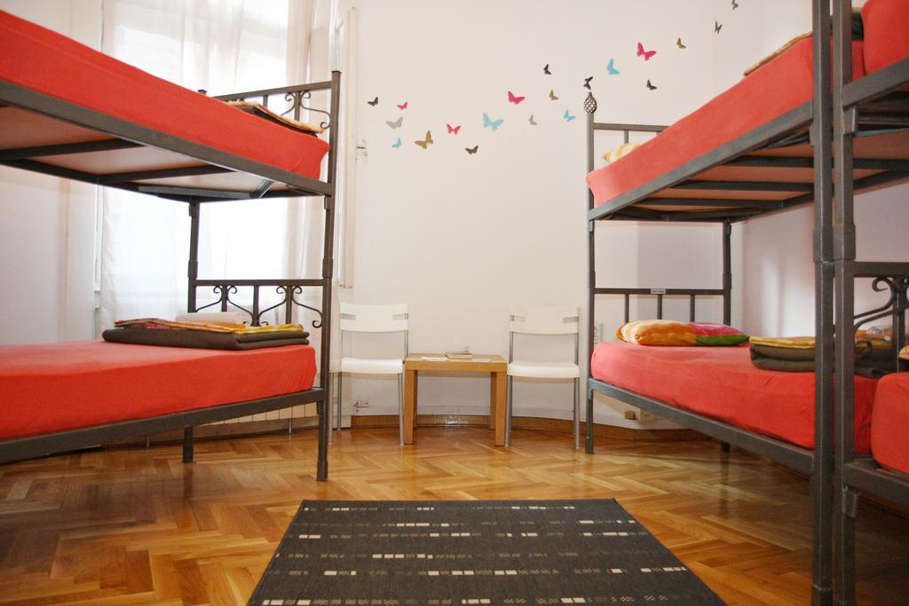 Time Hostel Βελιγράδι Δωμάτιο φωτογραφία