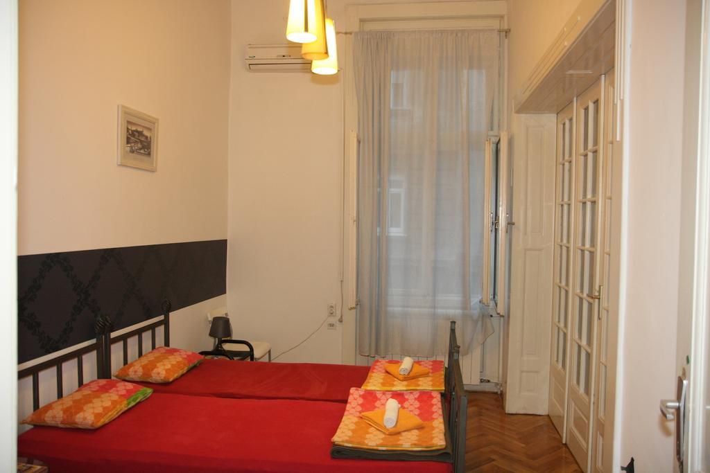 Time Hostel Βελιγράδι Δωμάτιο φωτογραφία