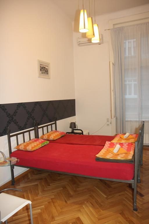 Time Hostel Βελιγράδι Δωμάτιο φωτογραφία